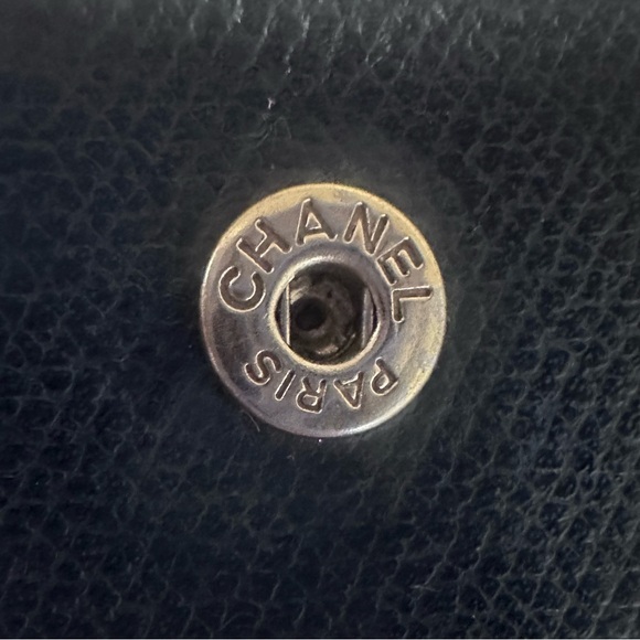 Chanel Coco Button Card/ 6-Ring Key Case in black Caviar leather Mens/Womens - Picture 8 of 13